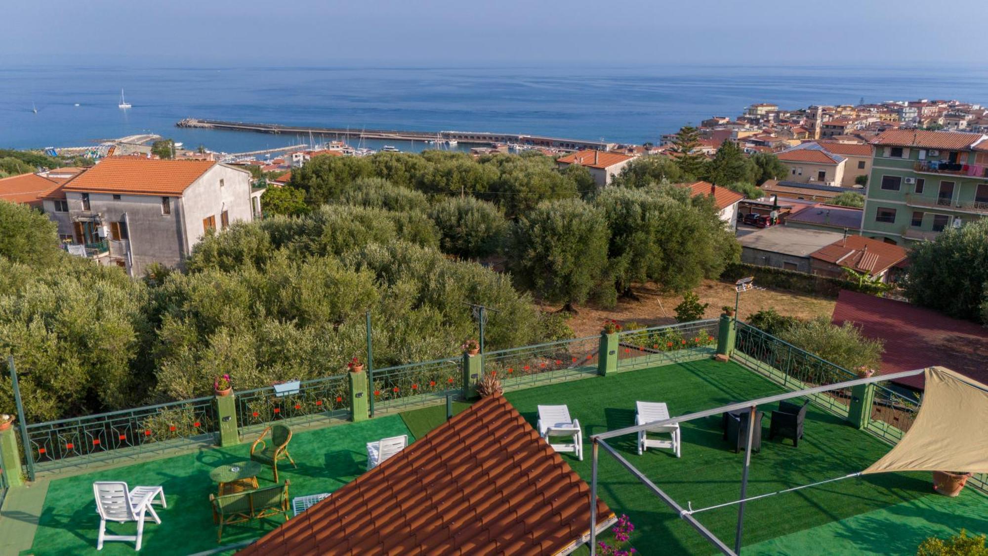 Villa Nonno Alfonso 卡梅罗塔的码头 外观 照片